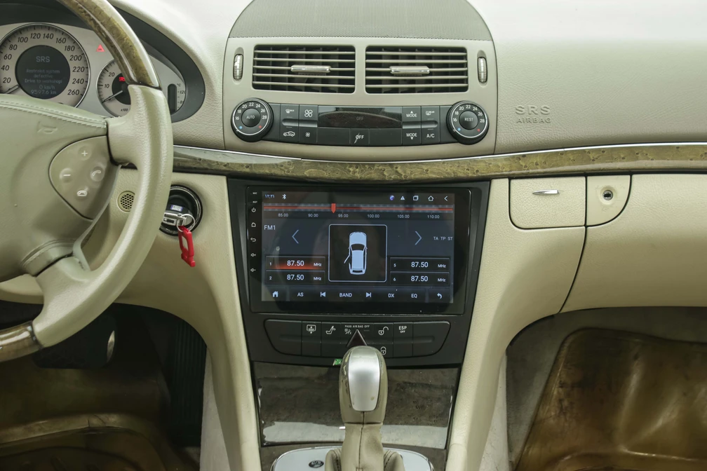 خرید و فروش بنز کلاس E 240 مدل 2005 نقد و اقساط خرید و فروش بنز کلاس E 240 مدل 2005 نقد و اقساط