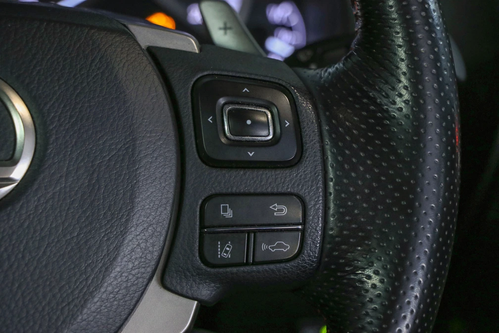 خرید و فروش لکسوس NX هیبرید 300H - F SPORT - هفت کلید - سقف پاناروما مدل 2016 نقد و اقساط