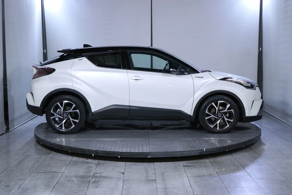 خرید و فروش تویوتا CHR هیبرید استایل مدل 2018 نقد و اقساط