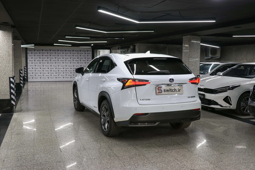 خرید و فروش لکسوس NX هیبرید 300H - F SPORT - هفت کلید - سقف پاناروما مدل 2017 نقد و اقساط