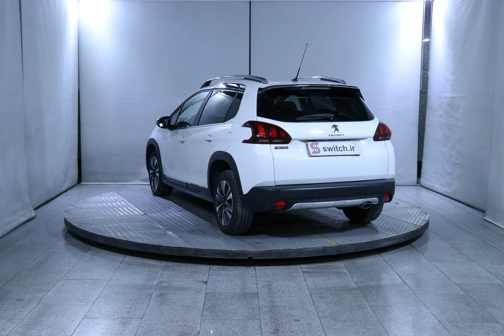 خرید و فروش پژو 2008 اتوماتیک مدل 1398 نقد و اقساط