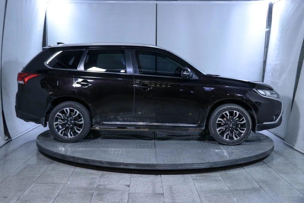 خرید و فروش میتسوبیشی اوتلندر PHEV فول مدل 2018 نقد و اقساط