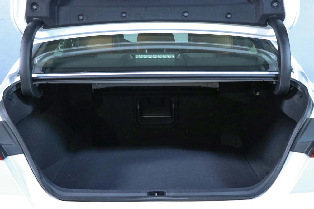 خرید و فروش تویوتا کمری هیبرید LE - فول مدل 2025 نقد و اقساط خرید و فروش تویوتا کمری هیبرید LE - فول مدل 2025 نقد و اقساط