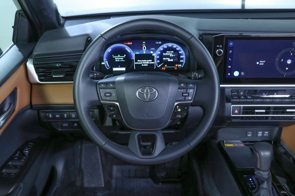 خرید و فروش تویوتا کمری هیبرید LE - فول مدل 2025 نقد و اقساط خرید و فروش تویوتا کمری هیبرید LE - فول مدل 2025 نقد و اقساط