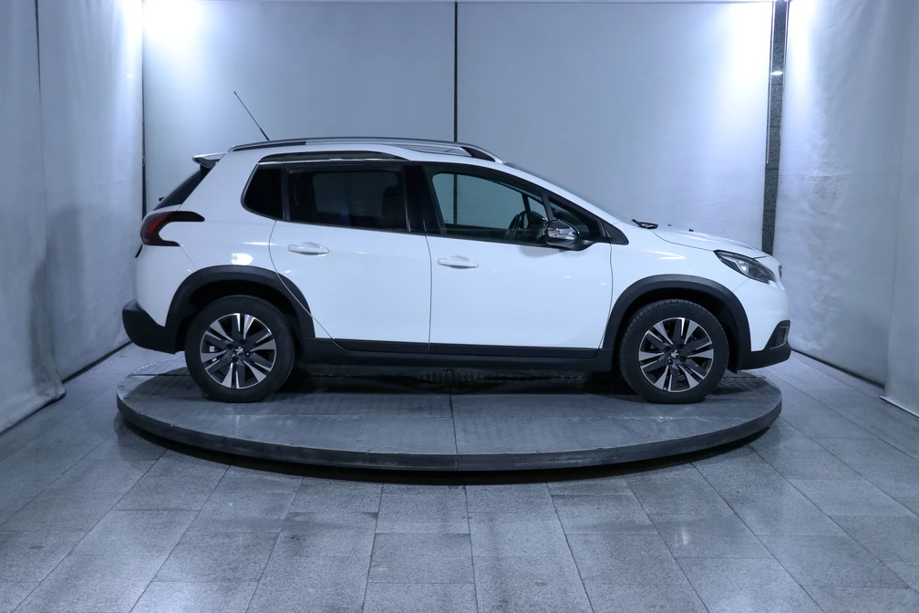 خرید و فروش پژو 2008 اتوماتیک مدل 1398 نقد و اقساط