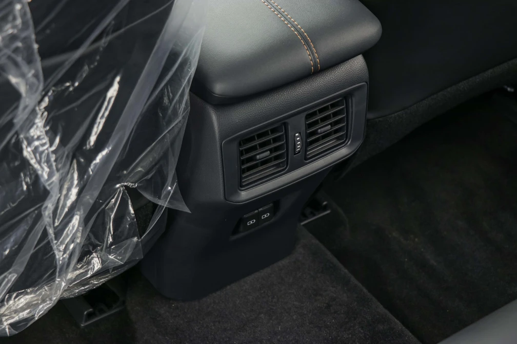 خرید و فروش تویوتا راوفور هیبرید دو دیفرانسیل - فول مدل 2025 نقد و اقساط خرید و فروش تویوتا راوفور هیبرید دو دیفرانسیل - فول مدل 2025 نقد و اقساط