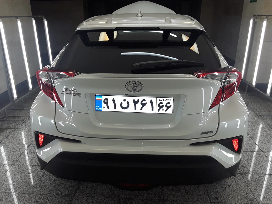 خرید و فروش تویوتا CHR هیبرید آیکان مدل 2017 نقد و اقساط