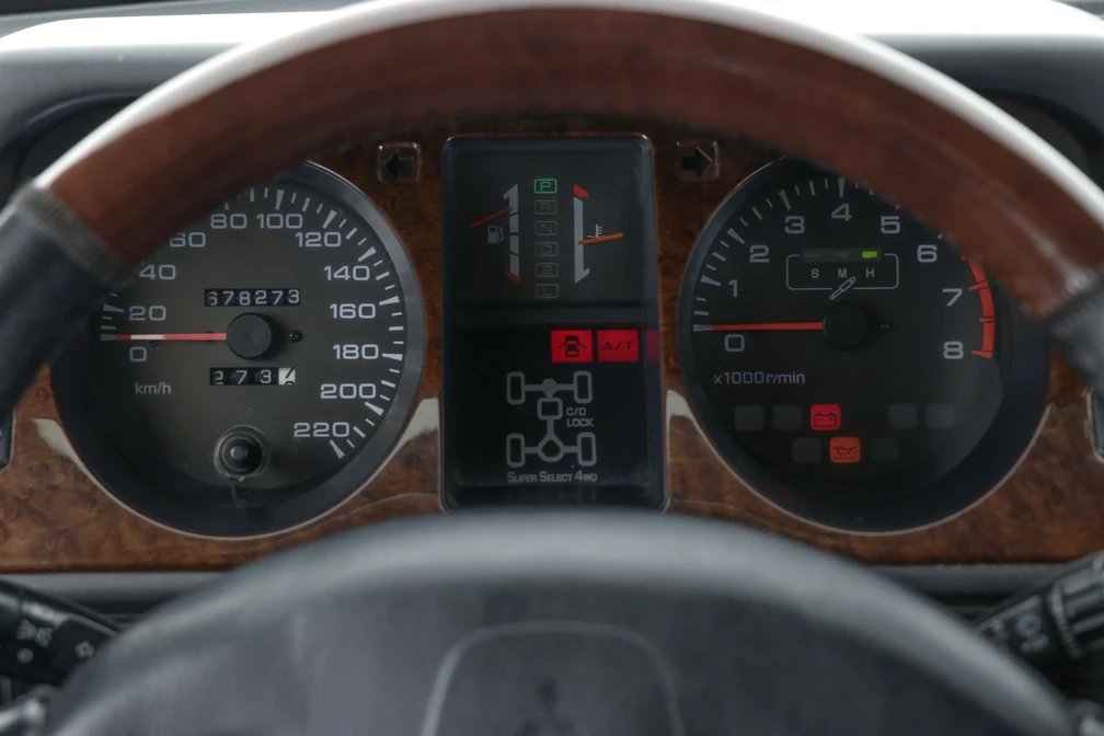 خرید و فروش میتسوبیشی پاجرو مونتاژ اتوماتیک مدل 1386 نقد و اقساط خرید و فروش میتسوبیشی پاجرو مونتاژ اتوماتیک مدل 1386 نقد و اقساط