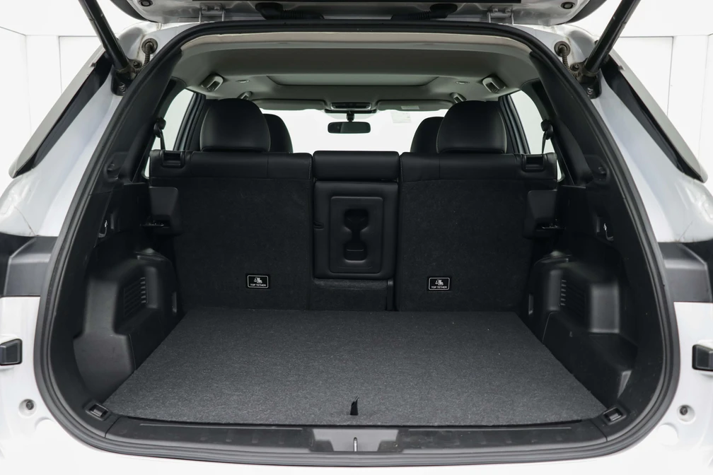 خرید و فروش میتسوبیشی اوتلندر H لاین دو دیفرانسیل مدل 2023 نقد و اقساط