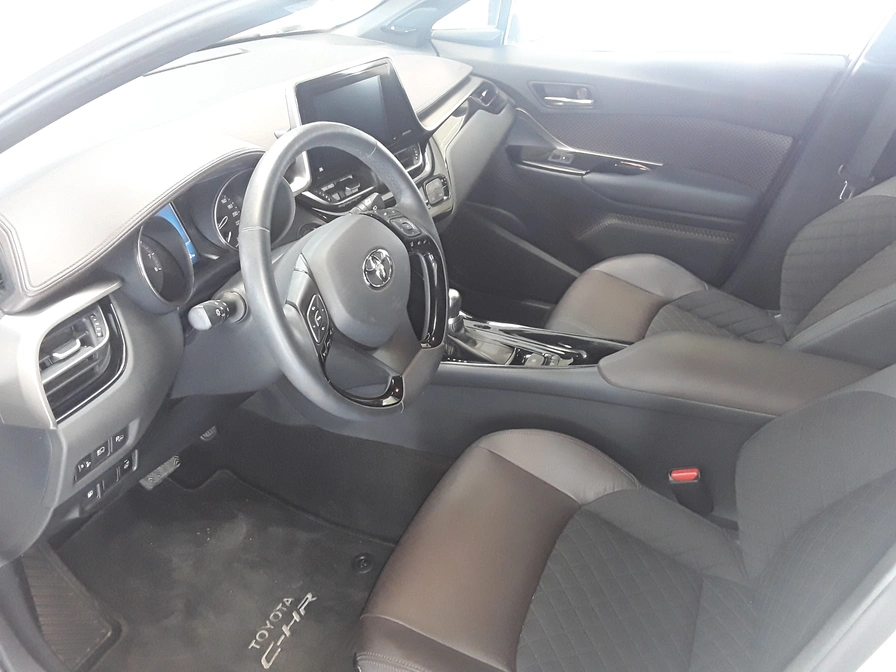 خرید و فروش تویوتا CHR هیبرید آیکان مدل 2017 نقد و اقساط