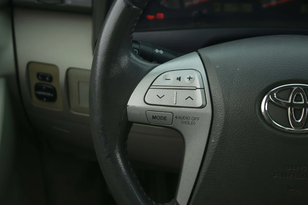 خرید و فروش تویوتا کمری GLX مدل 2009 نقد و اقساط