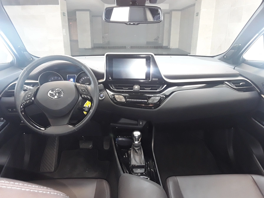 خرید و فروش تویوتا CHR هیبرید آیکان مدل 2017 نقد و اقساط