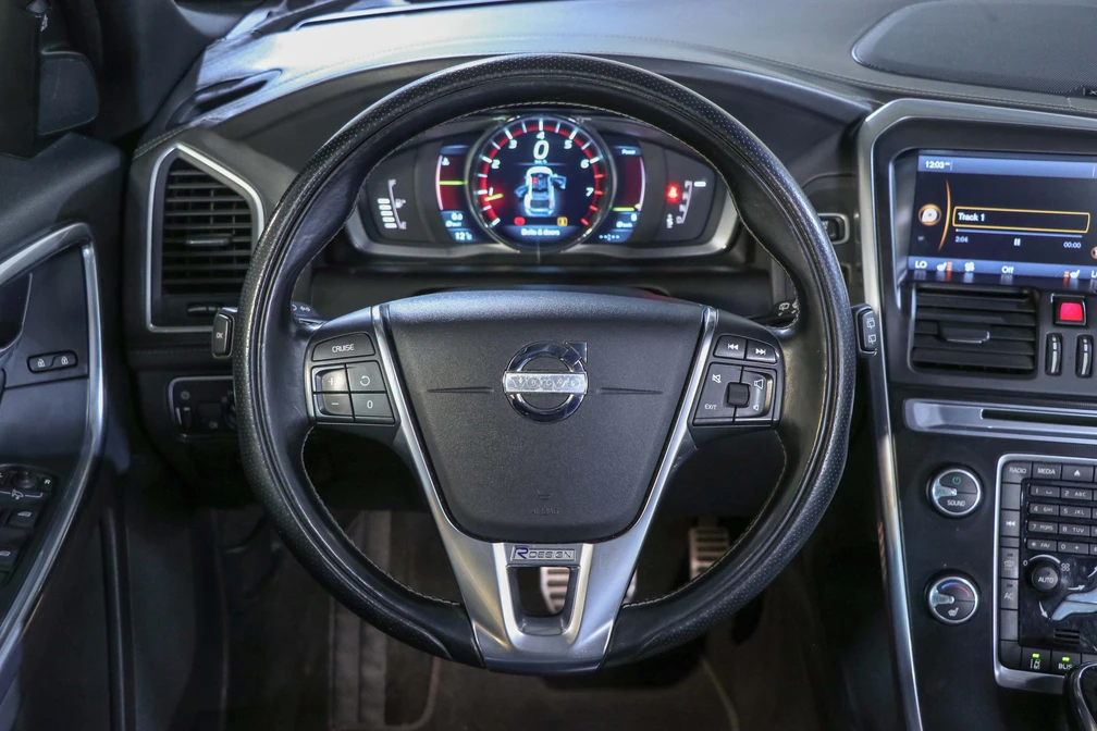 خرید و فروش ولوو XC60 R دیزاین مدل 2014 نقد و اقساط