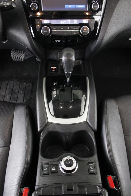 خرید و فروش نیسان ایکس تریل فول مدل 2016 نقد و اقساط