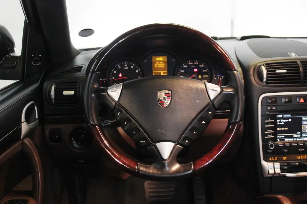 خرید و فروش پورشه کاین شش سیلندر مدل 2010 نقد و اقساط