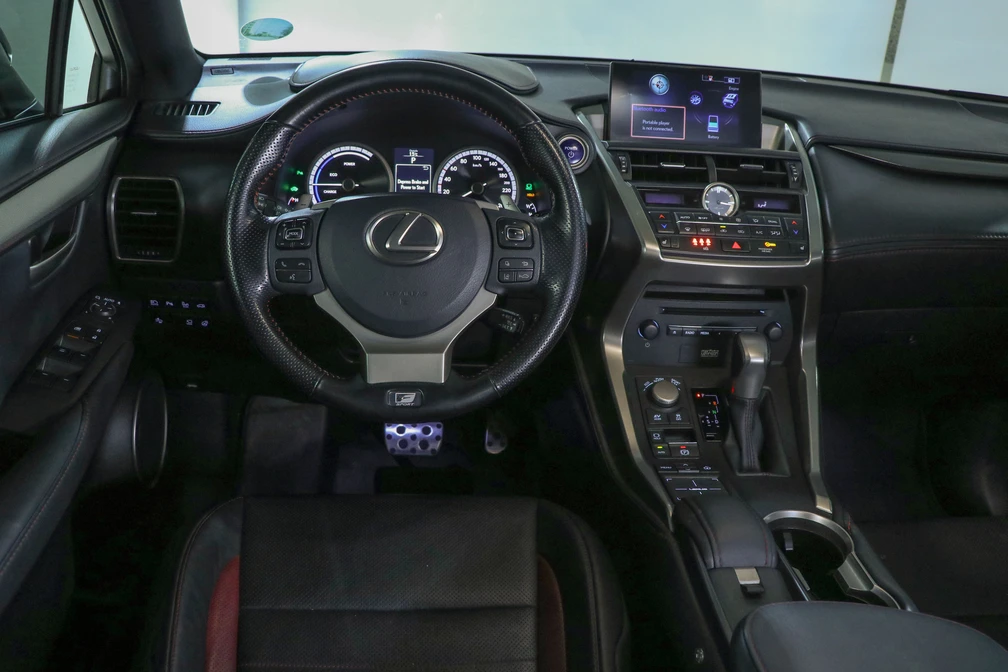 خرید و فروش لکسوس NX هیبرید 300H - F SPORT - هفت کلید - سقف پاناروما مدل 2016 نقد و اقساط