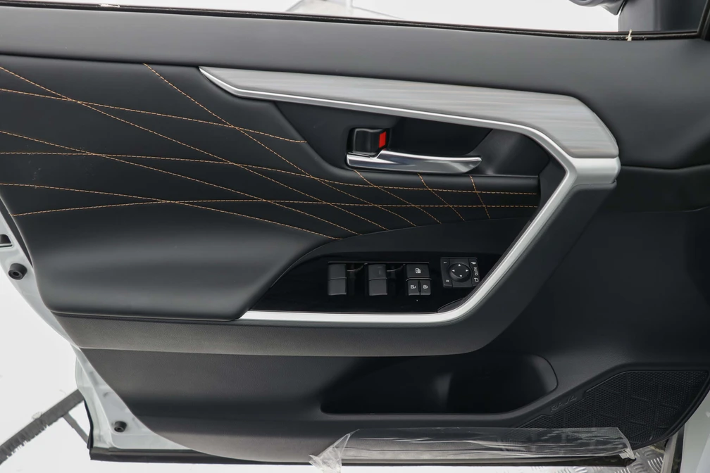 خرید و فروش تویوتا راوفور هیبرید دو دیفرانسیل - فول مدل 2025 نقد و اقساط خرید و فروش تویوتا راوفور هیبرید دو دیفرانسیل - فول مدل 2025 نقد و اقساط