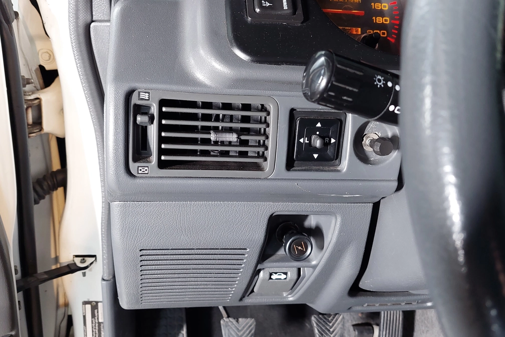 خرید و فروش میتسوبیشی پاجرو دو در فول مدل 1992 نقد و اقساط