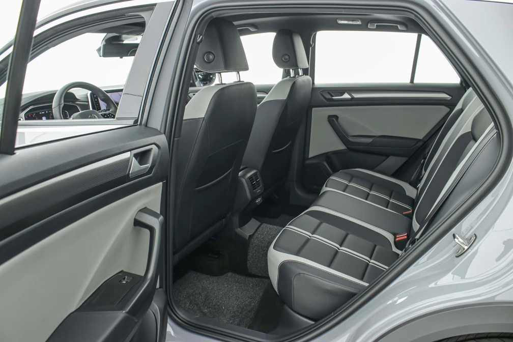 خرید و فروش فولکس T-ROC 300 مدل 2025 نقد و اقساط