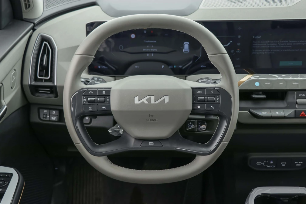 خرید و فروش کیا EV5 فول مدل 2025 نقد و اقساط خرید و فروش کیا EV5 فول مدل 2025 نقد و اقساط