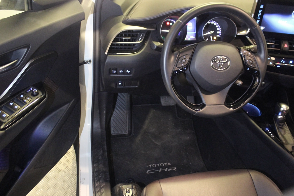 خرید و فروش تویوتا CHR هیبرید آیکان مدل 2018 نقد و اقساط خرید و فروش تویوتا CHR هیبرید آیکان مدل 2018 نقد و اقساط