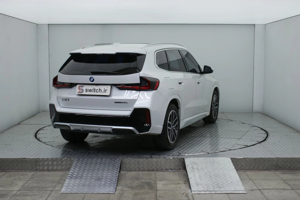 خرید و فروش ب ام و IX1 eDrive 25L مدل 2025 نقد و اقساط خرید و فروش ب ام و IX1 eDrive 25L مدل 2025 نقد و اقساط