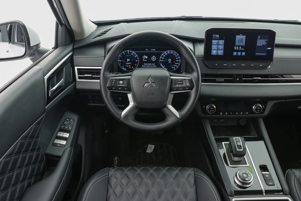 خرید و فروش میتسوبیشی اوتلندر H لاین دو دیفرانسیل مدل 2023 نقد و اقساط