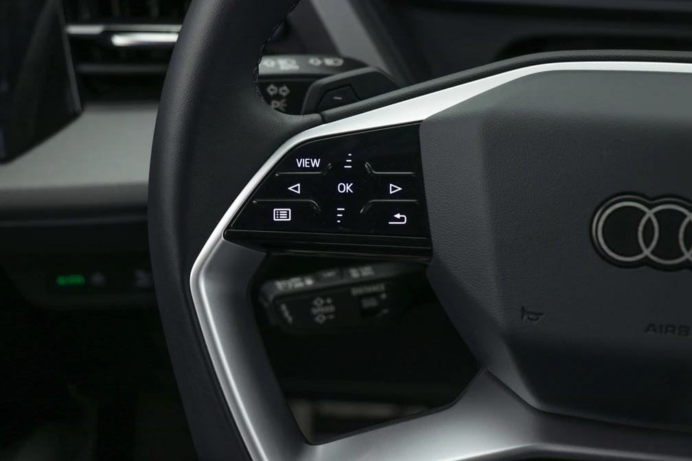 خرید و فروش آئودی q5etron بلک پکیج - فول مدل 2024 نقد و اقساط