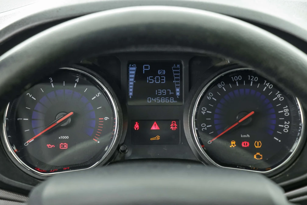 خرید و فروش ایران خودرو تارا V2 مدل 1401 نقد و اقساط