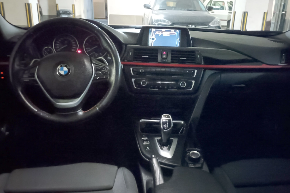 خرید و فروش ب ام و سری 3 F30  328i - اسپرت لاین  مدل 2012 نقد و اقساط