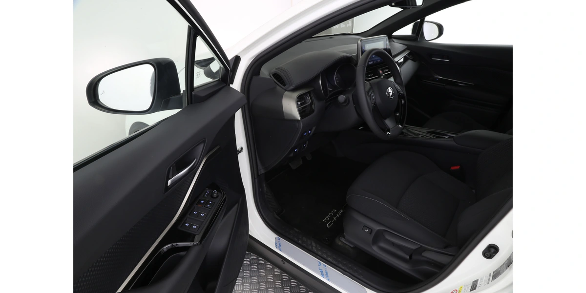 خرید و فروش تویوتا CHR هیبرید لانژ مدل 2017 نقد و اقساط