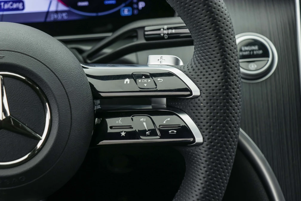 خرید و فروش بنز کلاس C 200 L مدل 2025 نقد و اقساط