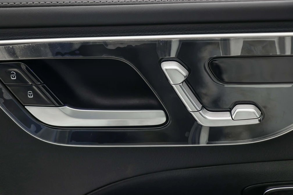 خرید و فروش بنز کلاس C 200 L مدل 2025 نقد و اقساط