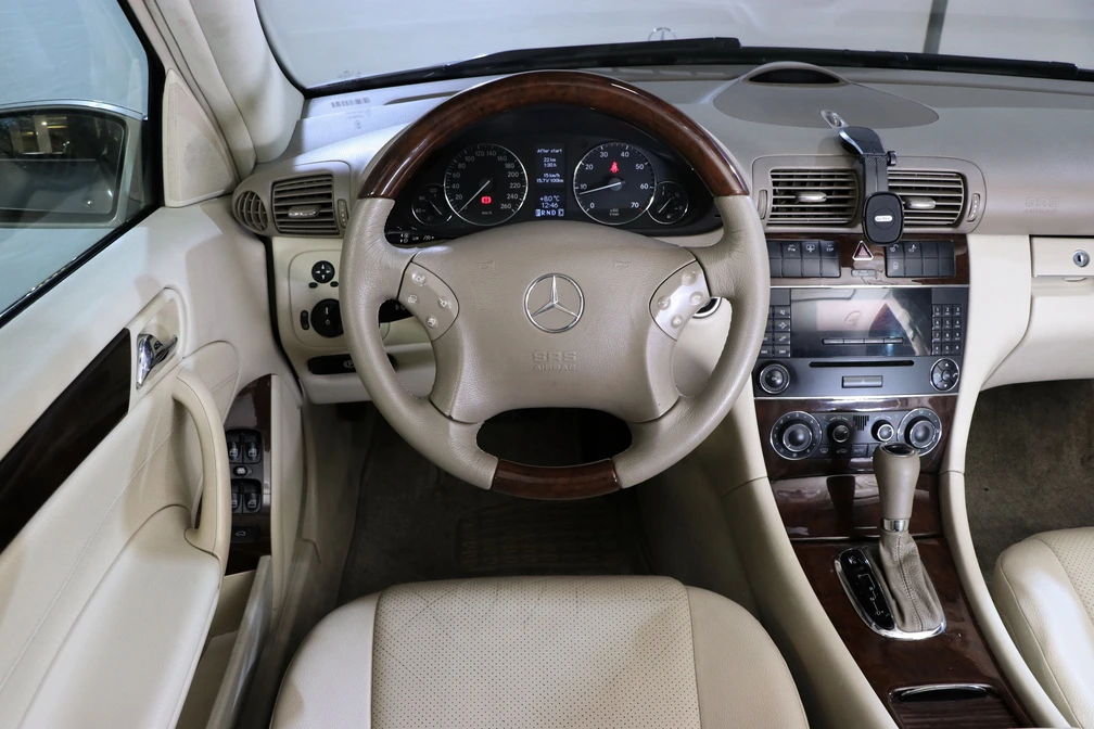 خرید و فروش بنز کلاس C 200 مدل 2006 نقد و اقساط