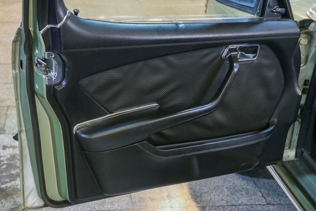 خرید و فروش بنز کلاس S 350 SE مدل 1977 نقد و اقساط