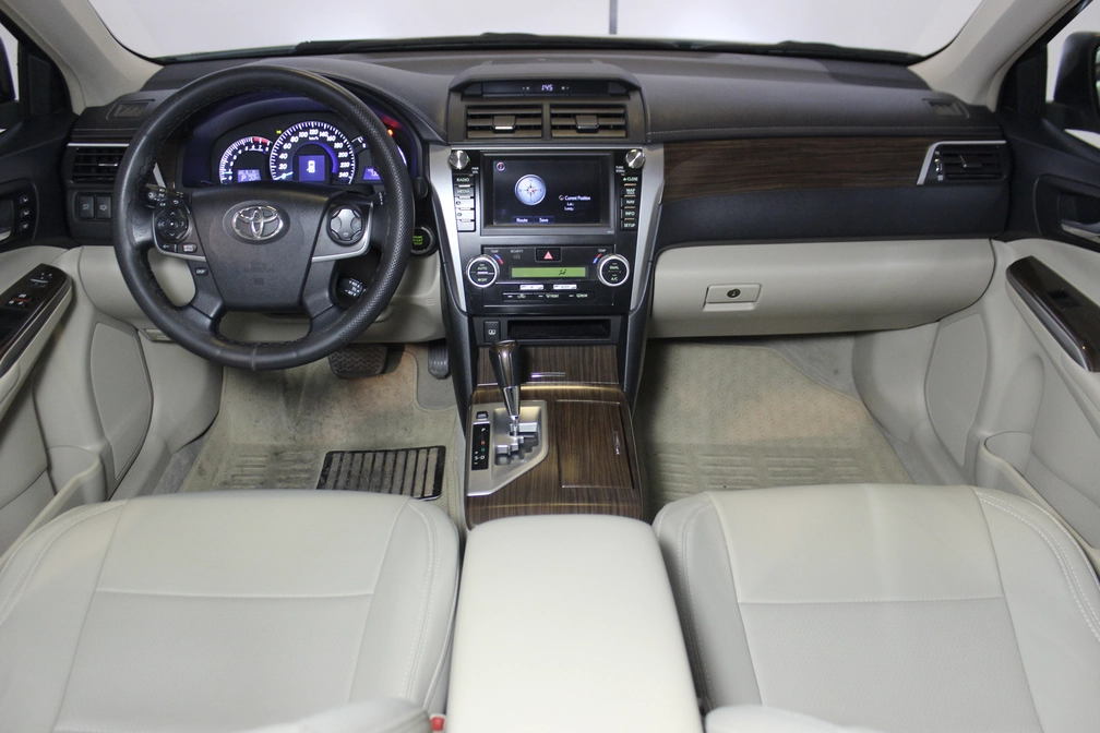 خرید و فروش تویوتا آریون گرند مدل 2012 نقد و اقساط