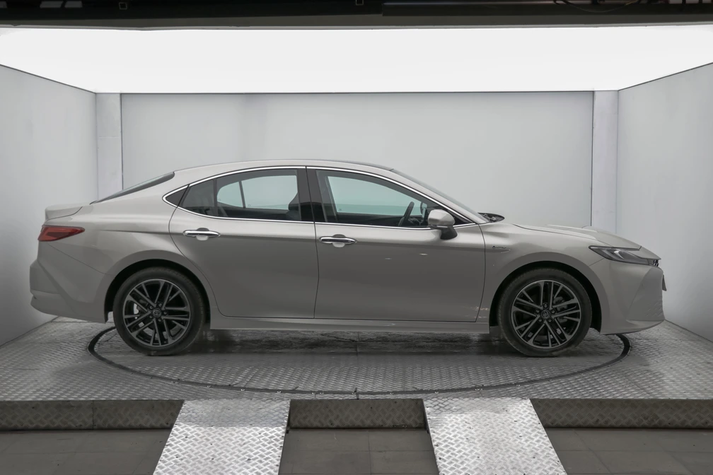 خرید و فروش تویوتا کمری هیبرید LE - فول مدل 2025 نقد و اقساط خرید و فروش تویوتا کمری هیبرید LE - فول مدل 2025 نقد و اقساط