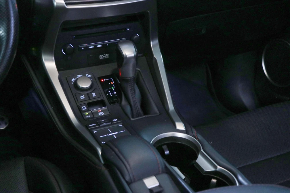 خرید و فروش لکسوس NX هیبرید 300H - F SPORT - هفت کلید - سقف پاناروما مدل 2016 نقد و اقساط