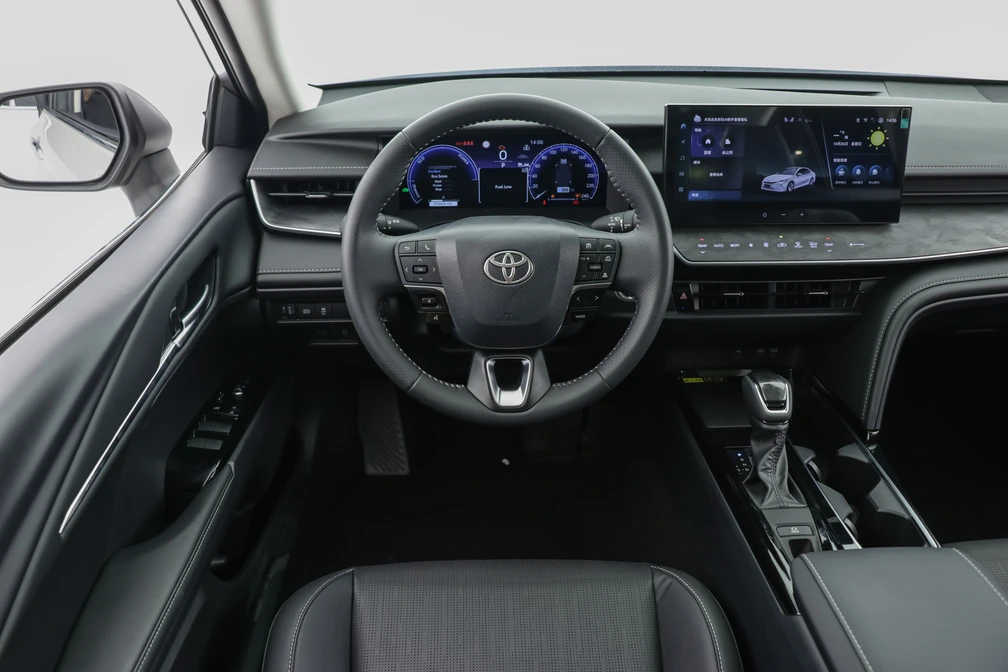 خرید و فروش تویوتا کمری هیبرید LE - فول مدل 2025 نقد و اقساط خرید و فروش تویوتا کمری هیبرید LE - فول مدل 2025 نقد و اقساط