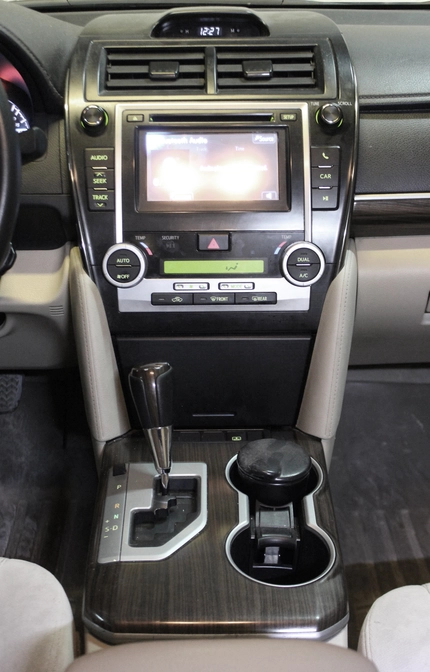 خرید و فروش تویوتا کمری GL مدل 2013 نقد و اقساط خرید و فروش تویوتا کمری GL مدل 2013 نقد و اقساط