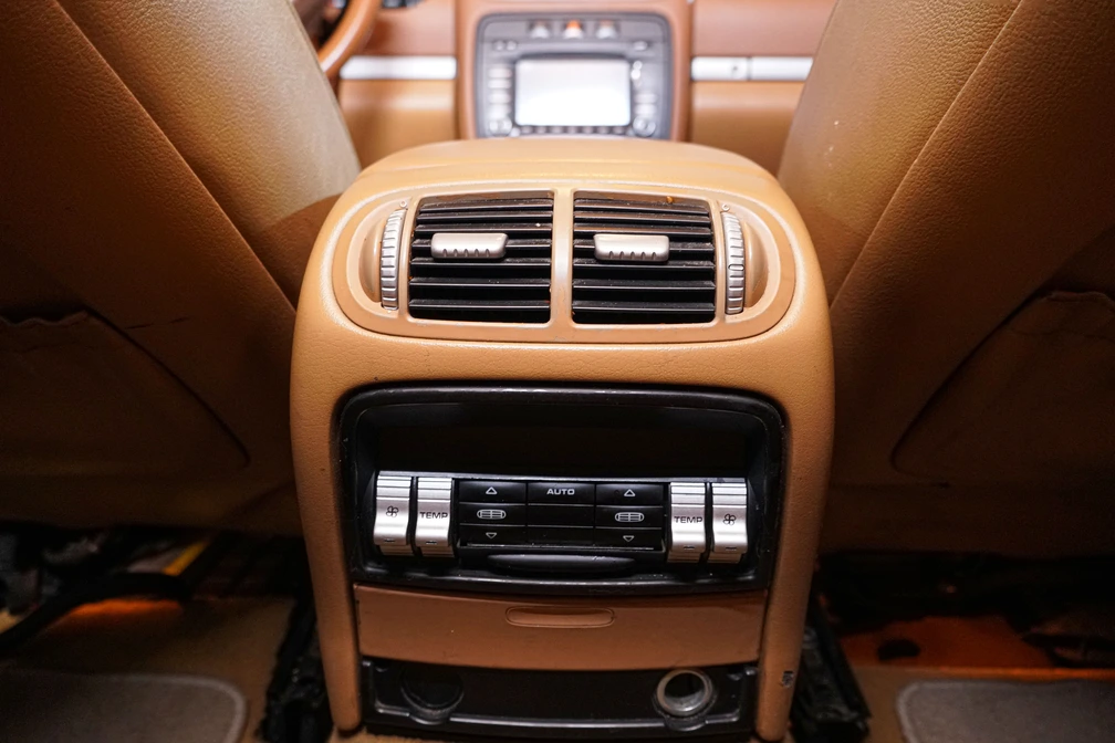 خرید و فروش پورشه کاین شش سیلندر مدل 2010 نقد و اقساط