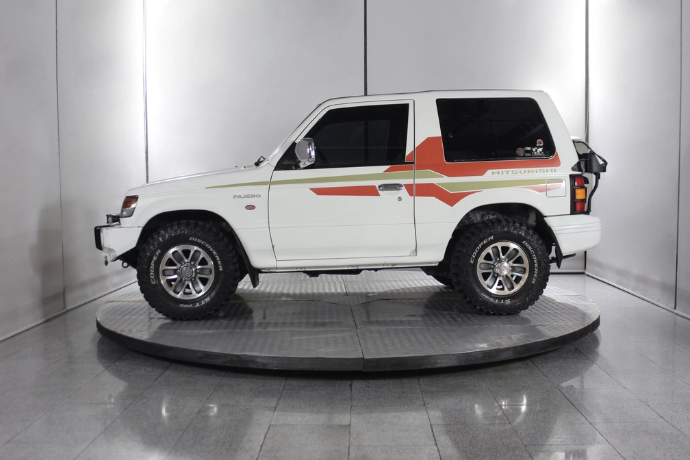 خرید و فروش میتسوبیشی پاجرو دو در فول مدل 1992 نقد و اقساط