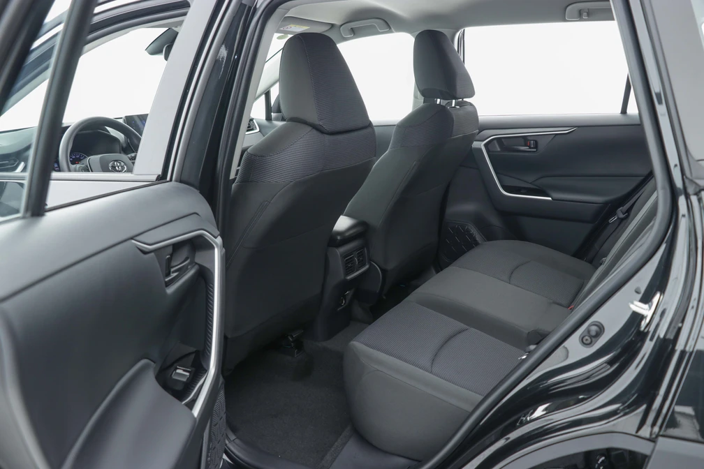 خرید و فروش تویوتا راوفور تک دیفرانسیل - نیمه فول مدل 2025 نقد و اقساط