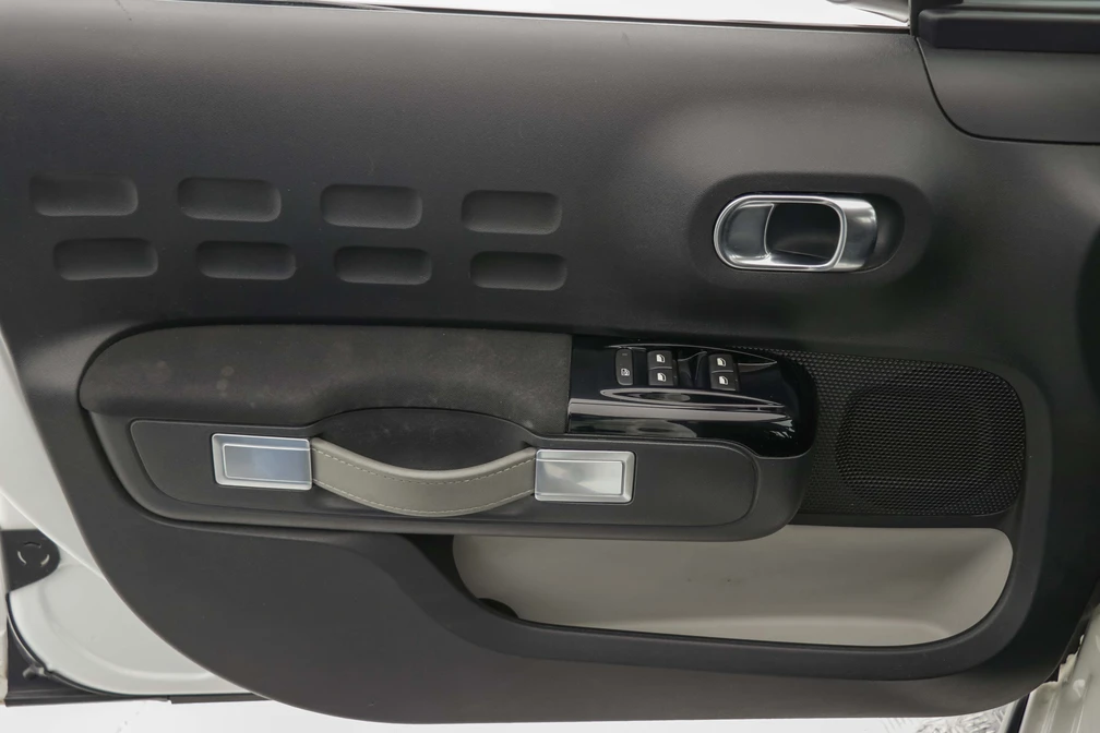 خرید و فروش سیتروئن C3 (مونتاژ) فول فاقد گرمکن صندلی مدل 1398 نقد و اقساط خرید و فروش سیتروئن C3 (مونتاژ) فول فاقد گرمکن صندلی مدل 1398 نقد و اقساط