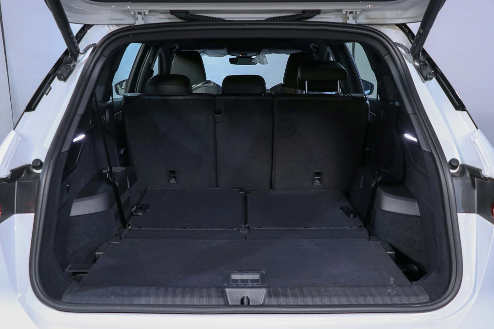 خرید و فروش آئودی q5etron سیلور پکیج - لو آپشن مدل 2024 نقد و اقساط خرید و فروش آئودی q5etron سیلور پکیج - لو آپشن مدل 2024 نقد و اقساط