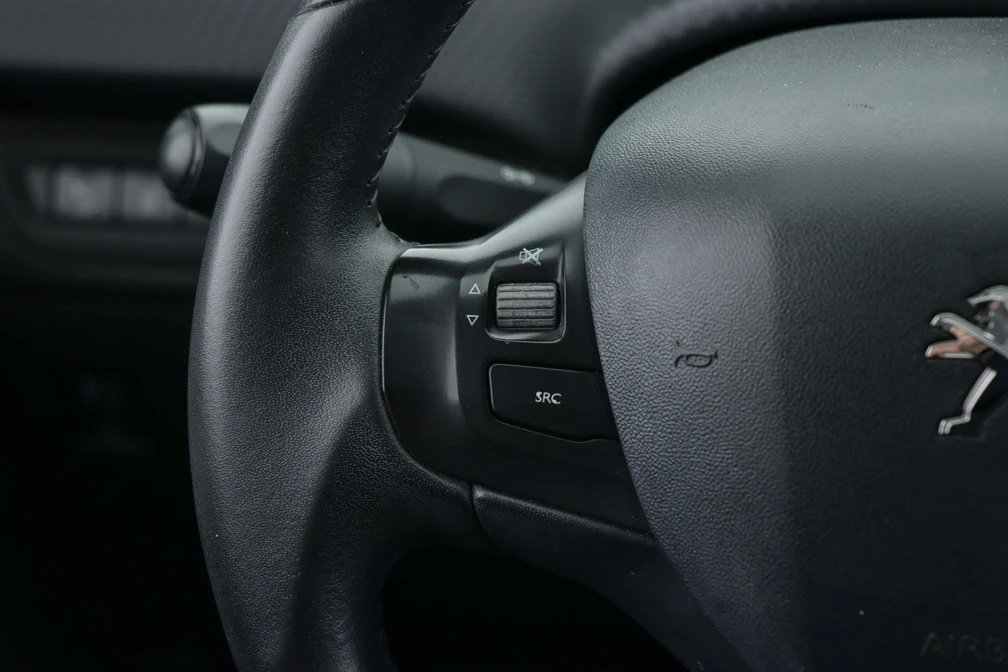 خرید و فروش پژو 2008 اتوماتیک مدل 1397 نقد و اقساط خرید و فروش پژو 2008 اتوماتیک مدل 1397 نقد و اقساط