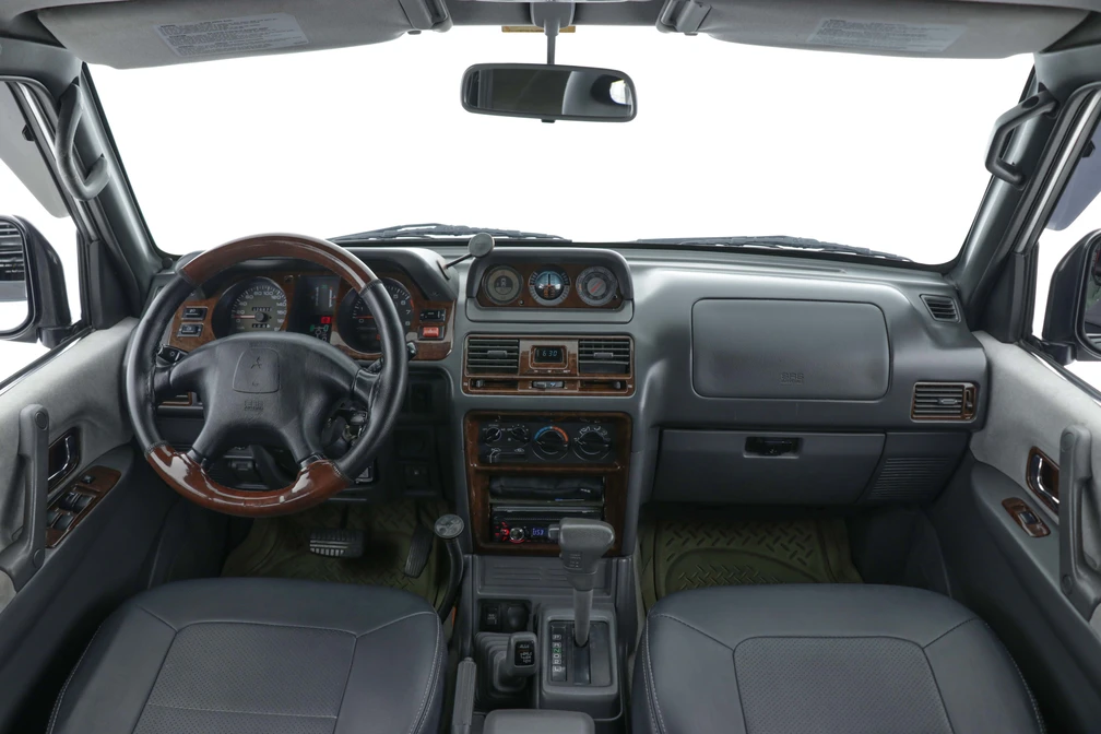 خرید و فروش میتسوبیشی پاجرو مونتاژ اتوماتیک مدل 1386 نقد و اقساط خرید و فروش میتسوبیشی پاجرو مونتاژ اتوماتیک مدل 1386 نقد و اقساط