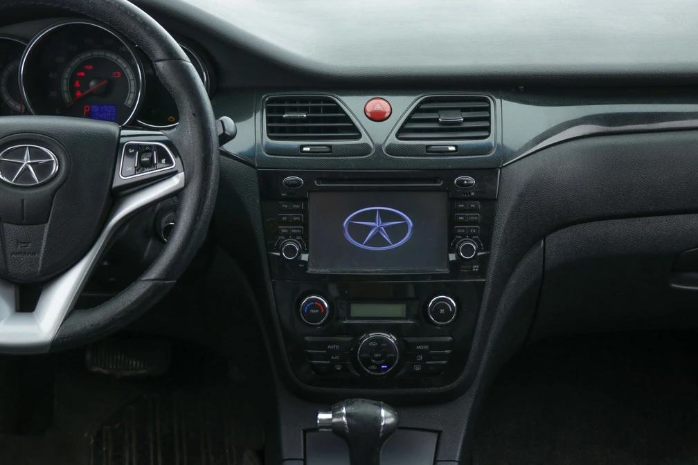 خرید و فروش جک J5 1800 - اتوماتیک مدل 1393 نقد و اقساط