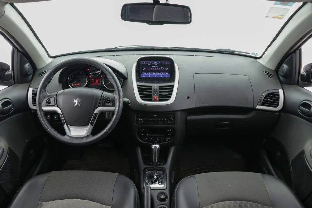 خرید و فروش پژو 207 اتوماتیک سقف شیشه ای مدل 1403 نقد و اقساط