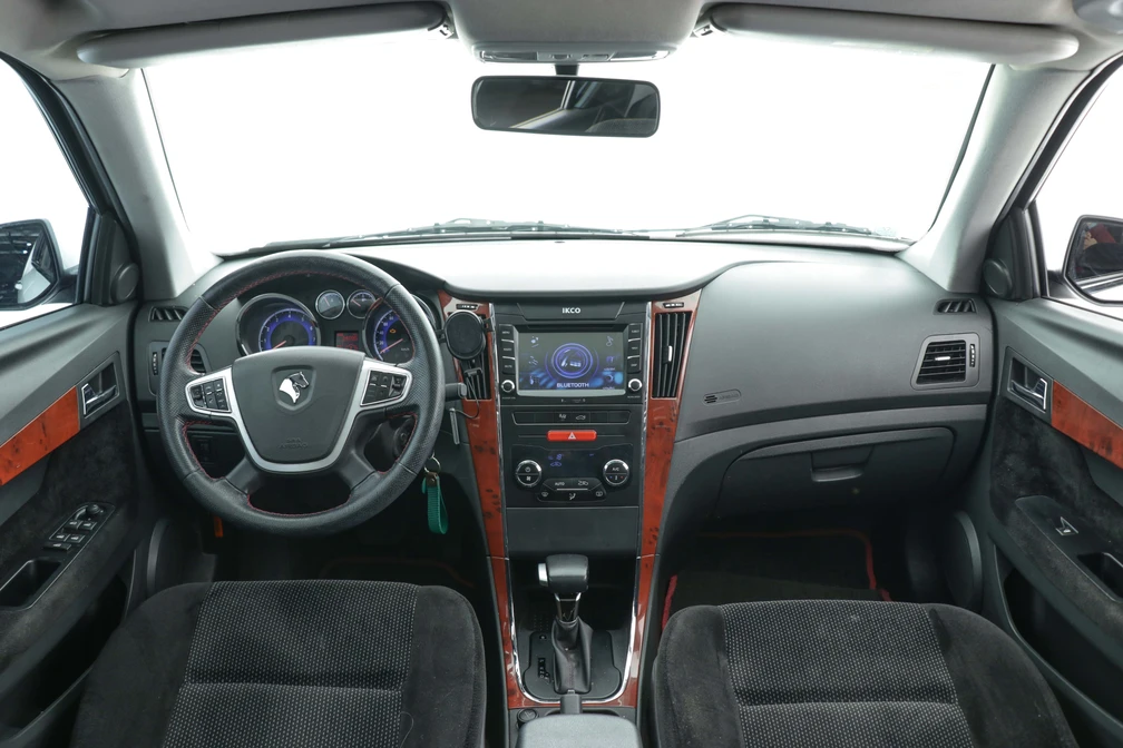 خرید و فروش ایران خودرو دنا پلاس توربو اتوماتیک مدل 1400 نقد و اقساط